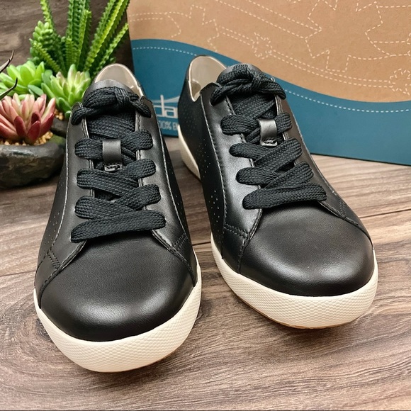 dansko orli sneaker